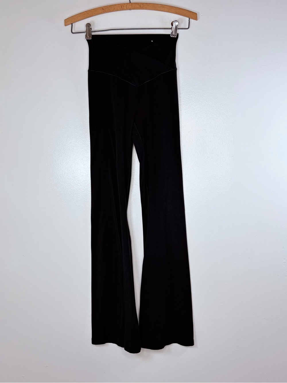 Offline by Aerie Crossover Waist Flare Leggings - Picture 2 of 7
